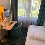 Stadthotel Geis باد نيوشتاد أن دير سال