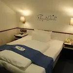 Stadthotel Geis فندق 3*