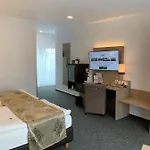 Stadthotel Geis 3*