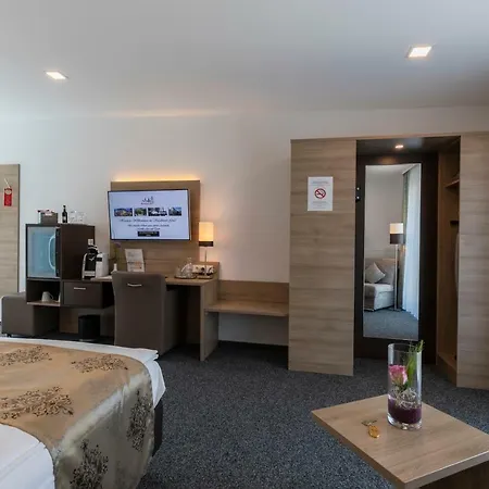 Stadthotel Geis 3* Бад-Нойштадт-ан-дер-Зале