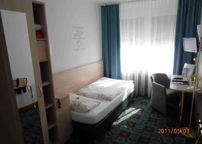 Stadthotel Geis Отель Бад-Нойштадт-ан-дер-Зале